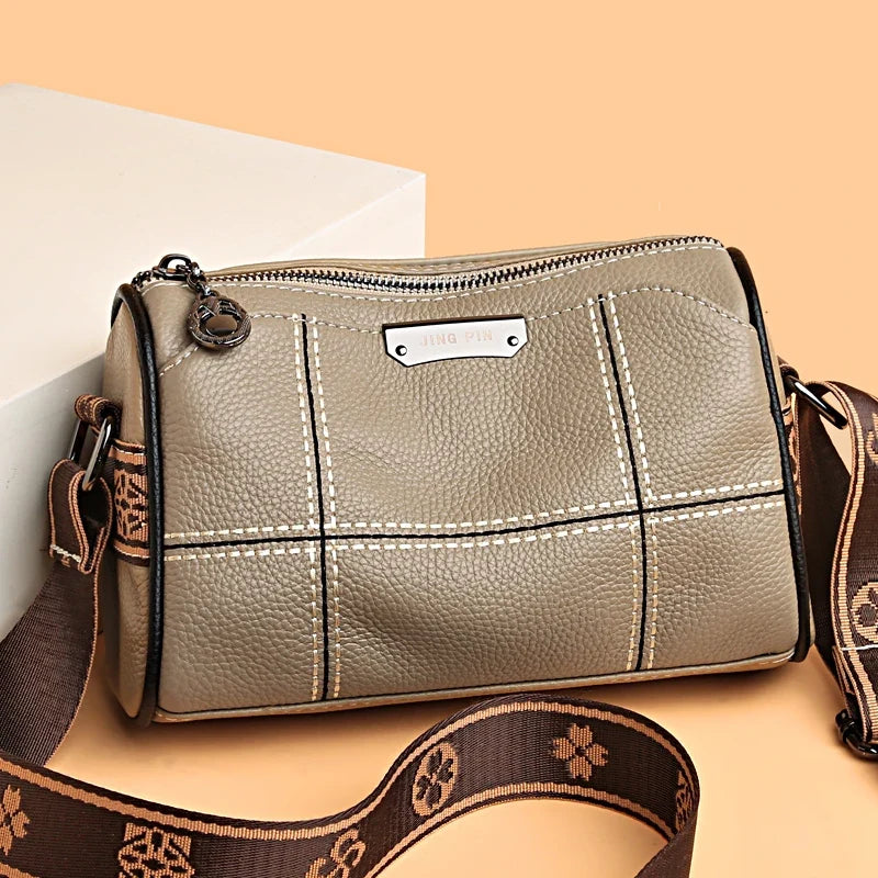 Bolsa Transversal Feminina de Couro